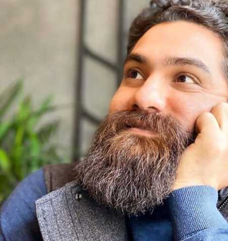 دانلود آهنگ هق هق برای بم علی زند وکیلی